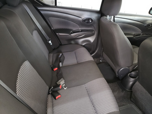 Nissan Versa 1.0 12v Conforto 4p