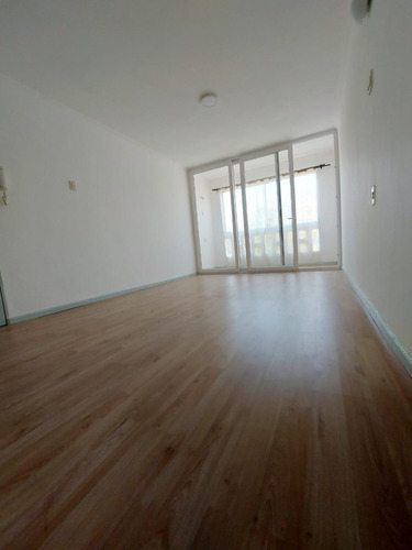 Departamento Segundo Piso Remodelado Belloto Sur