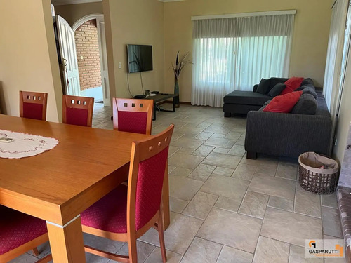 Casa En Venta Y Alquiler En Septiembre, Escobar. 5 Ambientes