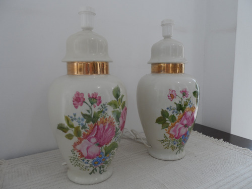Par De Base De Abajur Antigo Em Porcelana (Usado)