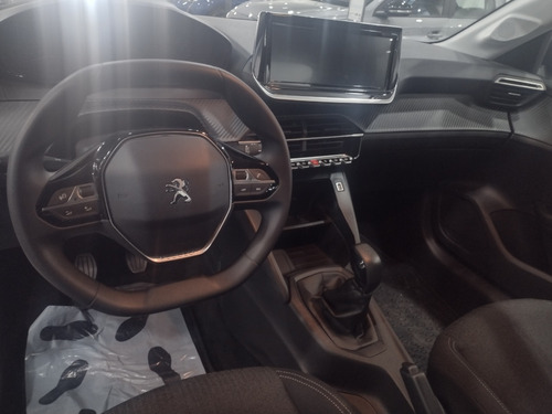 Imagen 15 de 17 de Peugeot 208 New Like 1.2
