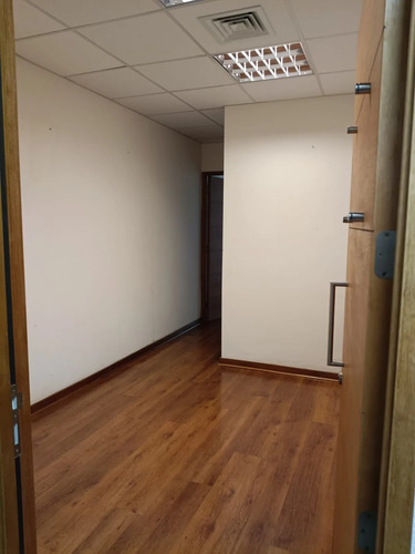 Arriendo Oficina Kennedy Piso 3