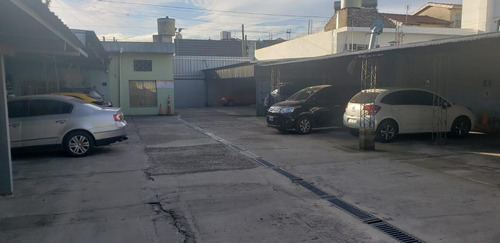 Imagen 2 de 5 de Cochera - Lanús