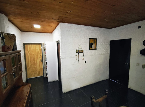 Venta Casa 5 Amb Tristán Suarez Parrilla/cochera.
