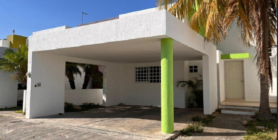 Casa En Venta Altabrisa, Mérida, Yuc. Laab1 | Metros Cúbicos