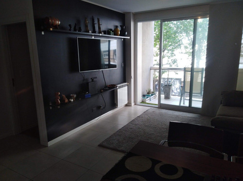 Imagen 4 de 14 de Departamento De 2 Ambientes Bolivar 2700