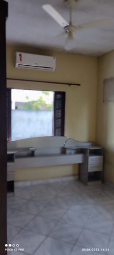Casa Na Área Central De Dores De Macabu, Ótimo Preço.