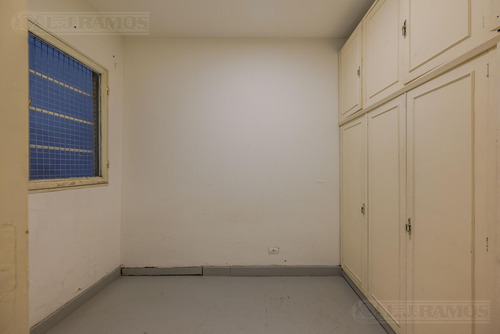 Departamento 3 Ambientes En Alquiler En La Zona De Recoleta, Al Frente, Luminoso, Con Seguridad 24hs