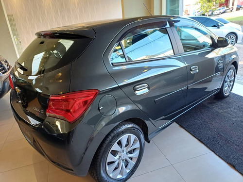 Chevrolet Onix 1.4 MPFI LT 8V FLEX 4P AUTOMÁTICO