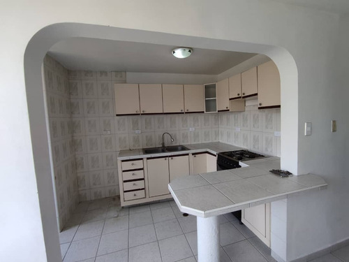Imagen 3 de 5 de Alquiler De Apartamento En Naguanagua - Inmobiliaria Maggi Cod. 1093
