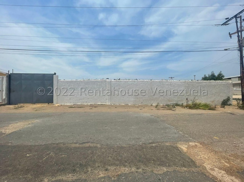 Imagen 5 de 12 de En Venta Comercial Ideal Para Invertir Ubicado En Puerta Maraven