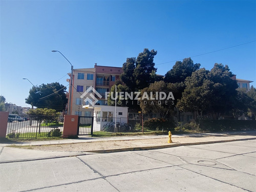 Departamento En Venta De 3 Dorm. En Coquimbo