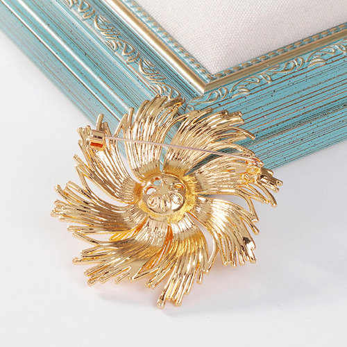 2 Exquisito Broche Floral Con Acabado Dorado Para 2 Piezas