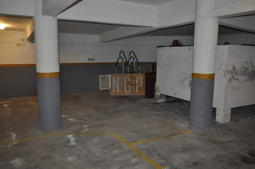 Lindisimo Edificio Con Todos Los Servicios- Ref: 16011