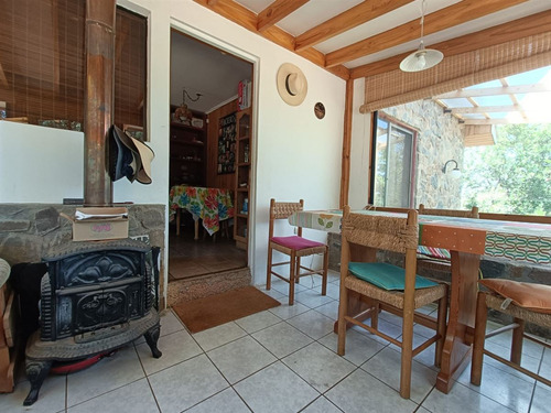 Casa En Venta De 3 Dorm. En Olmué