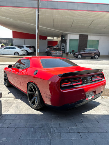 Dodge Challenger 6.2 Srt Hellc At