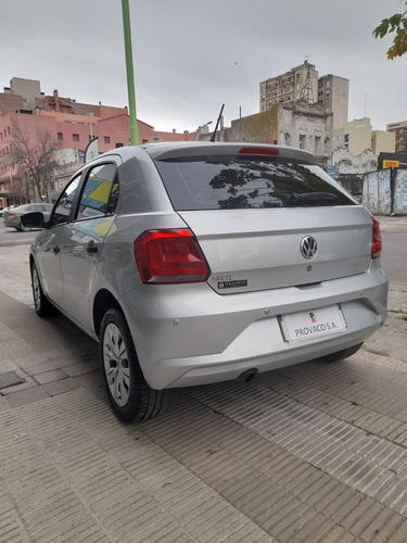 Imagen 4 de 8 de Volkswagen Gol Trend Trendline 1.6 Gas 101cv Mq