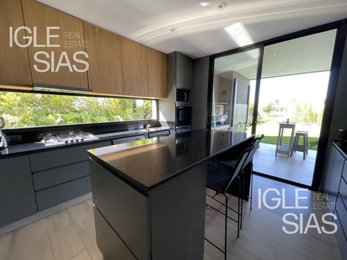 Casa Al Lago En Venta San Rafael, Villanueva