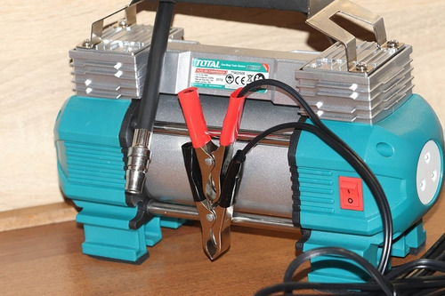 Compresor De Aire Portatil Total Doble Pistón Color Turquesa/Plateado Fase eléctrica Monofásica Frecuencia 50 Hz