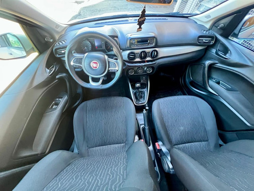 Fiat Cronos 1.3 Drive Gsr Flex 4p