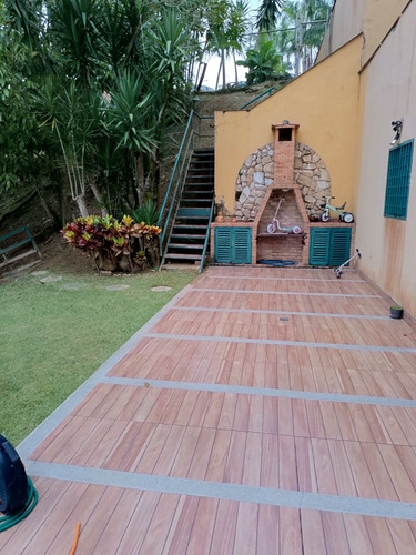 En Venta Exclusivo Townhouse En La Mapora, La Unión, Hatillo