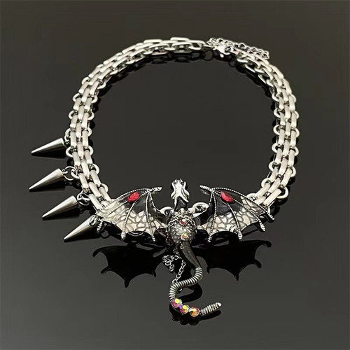 Nuevo Collar Gótico Con Forma De Dragón Volador Encarcelado