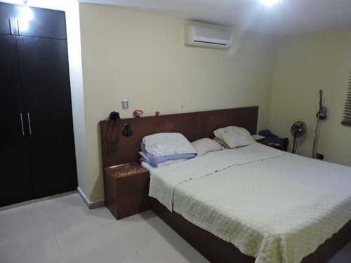 Imagen 9 de 19 de Venta De Apartamento En Montalbán Ii: