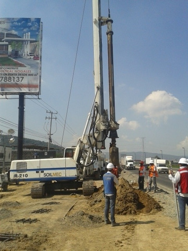 Imagen 1 de 14 de Piloteadora Soilmec R-210 Perforadora ($ Renta 28 Días)