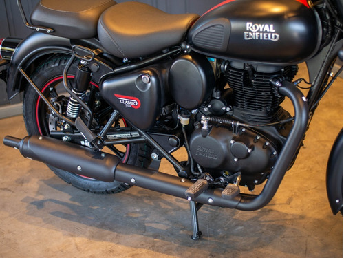 Imagen 22 de 25 de Royal Enfield Classic 350 Dark Stealth Black Disponible Ya