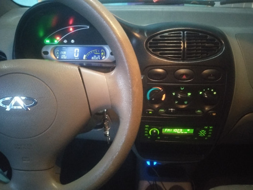 Imagem 1 de 8 de Chery Chery Qq 2013 1.1 16v 5p