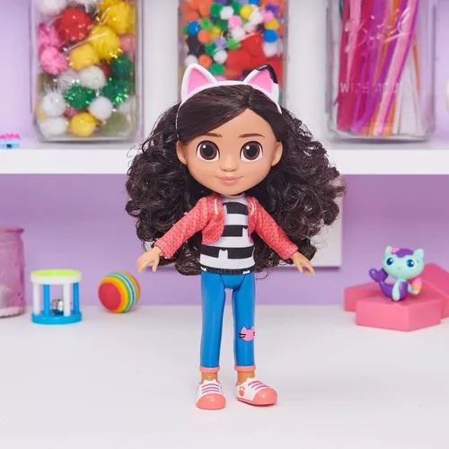 Boneca Infantil Cada Mágica Gaby Dollholse DJ Riso Netflix - Loja Zuza  Brinquedos