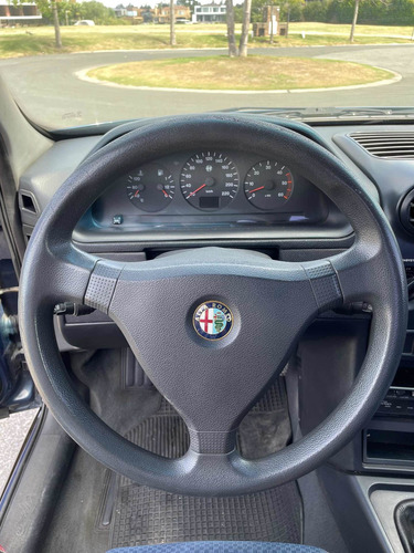 Imagen 8 de 16 de Alfa Romeo 146 1997 2.0