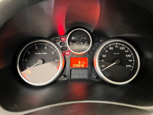 Peugeot 207 1.4 Xr 10 Anos Flex 5p