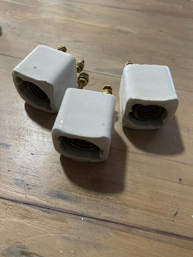 Portafusibles Tapón De Porcelana Cuadrados 25amp Tornillo 3u