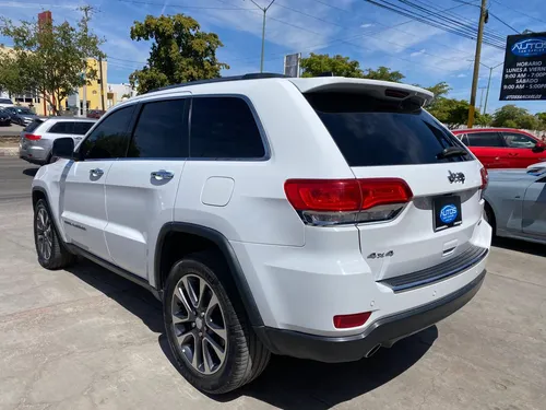 Jeep Grand Cherokee 5.7 Limited Lujo 4x4 At