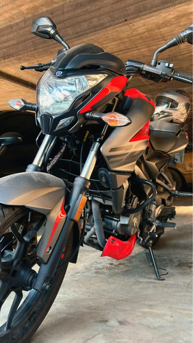 Rouser Ns 200 Año 2017 Impecable Estado.