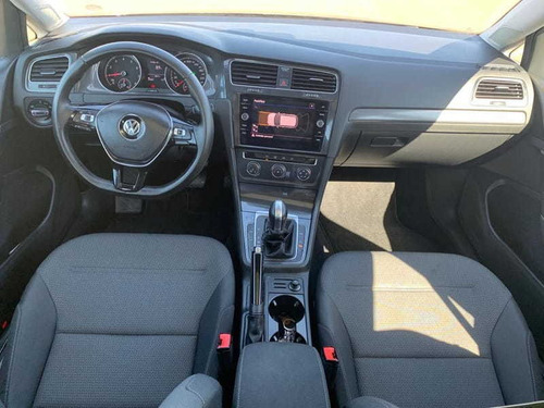 Volkswagen Golf Comfortline 200tsi
