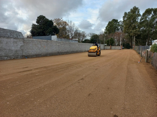 Imagen 2 de 5 de Servicio De Maquina Retroexcavadora Bobcat Relleno