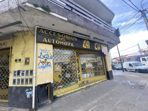 Imagen 1 de 7 de Local En Esquina - Villa Insuperable
