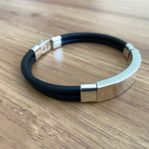 Imagen 5 de 10 de Pulsera De Caucho Con Plata 925 Para Hombre Agálea Joyería