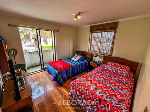Se Vende Amplia Casa En Lomas San Andrés