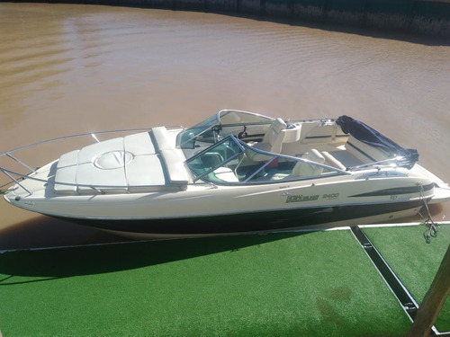 Imagen 2 de 17 de Quicksilver 2400 Lancha Cuddy