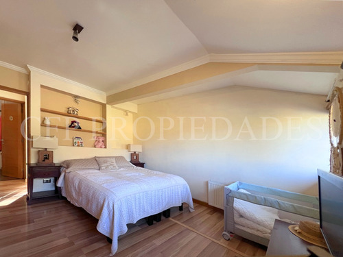 Amplia Casa Ideal Para Familia En Condominio. El Arrayan