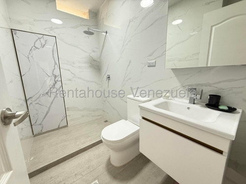 Espectacular Apartamento De 3 Habitaciones Totalmente Remodelado Con Acabados De Lujo En Los Palos Grandes, Frente A Farmatodo