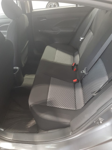 Imagen 7 de 10 de Nissan Versa Sense Cvt