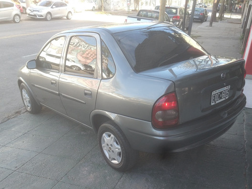 Chevrolet Corsa 1.6 Gl Aa Dh