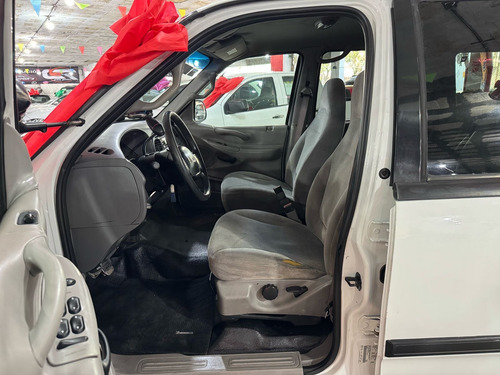 Ford Expedition 4.6 Xlt 4x2 Mt