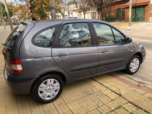 Renault Scénic 1.6 Confort