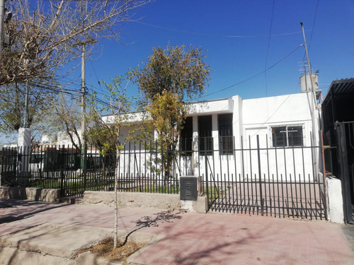 Casa En  Barrio Santa Ana