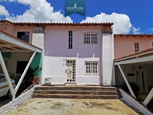 Townhouse En Isla Dorada